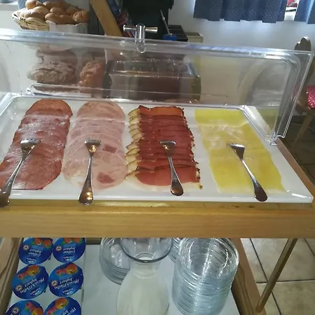 宾馆 克兰比特尔宾馆 *